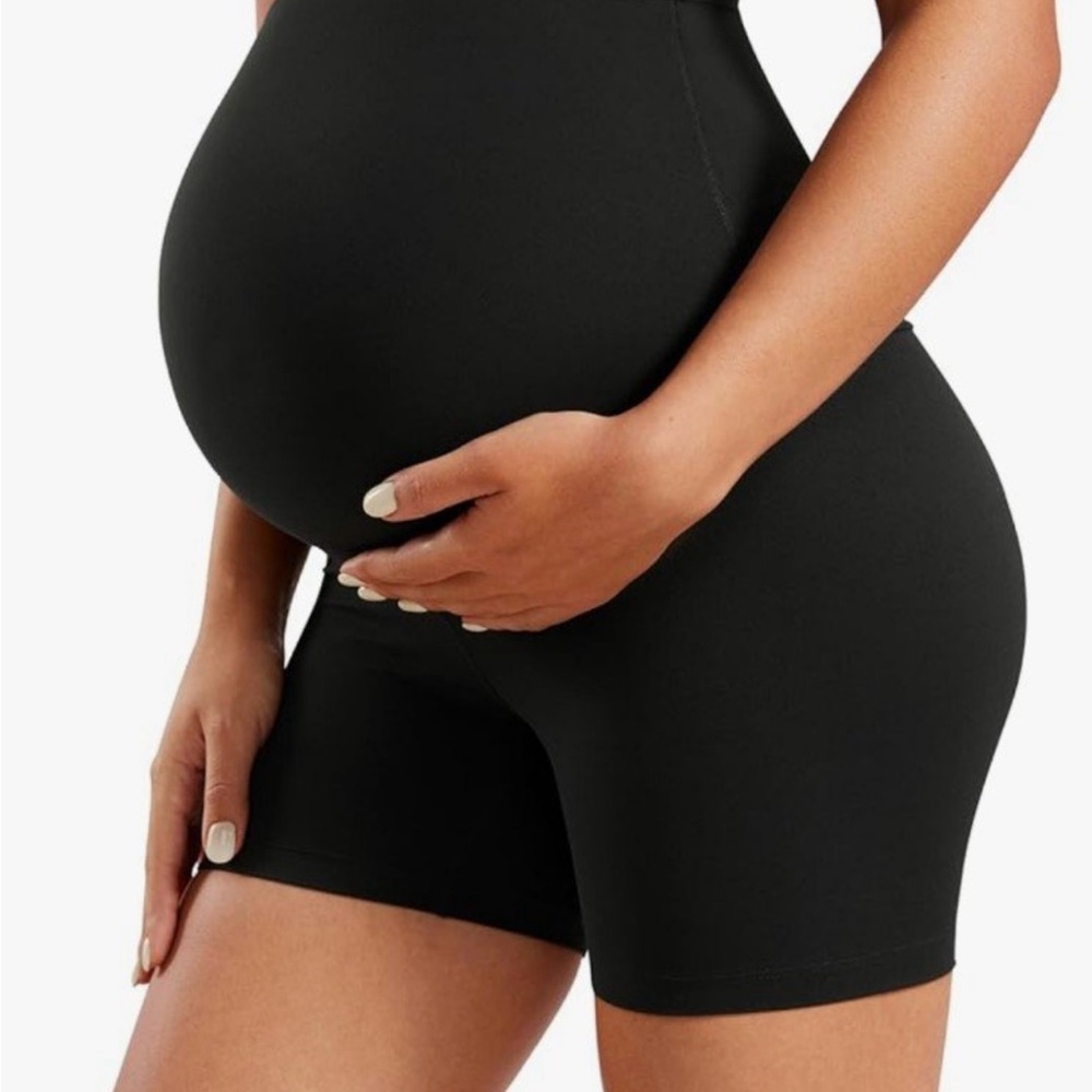 CRZ YOGA Black Spandex Athletic Shorts Medium